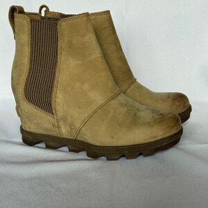 Sorel Tan Ankle Boots